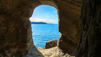 Bu adaya kadınların girmesi neden yasak?