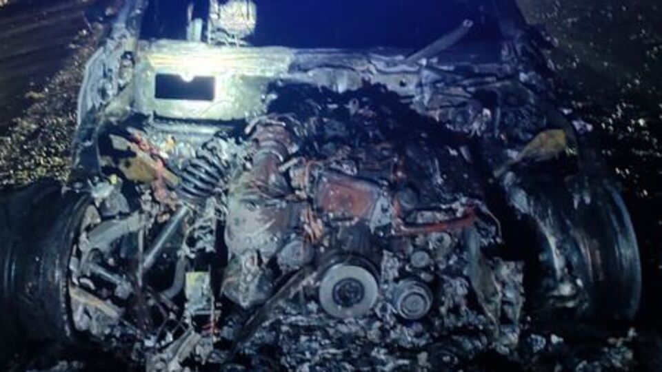 Seyir halindeki otomobil yandı