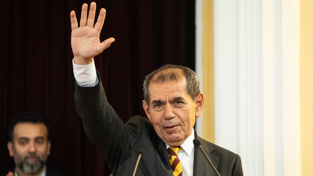 İki yıldız, tek başkan: Dursun Özbek