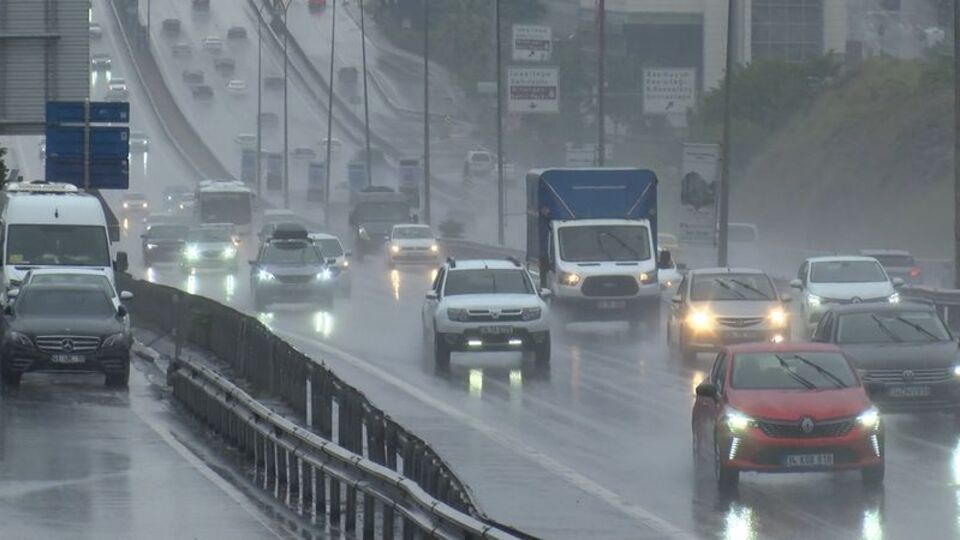 İstanbul'da sağanak etkisi!