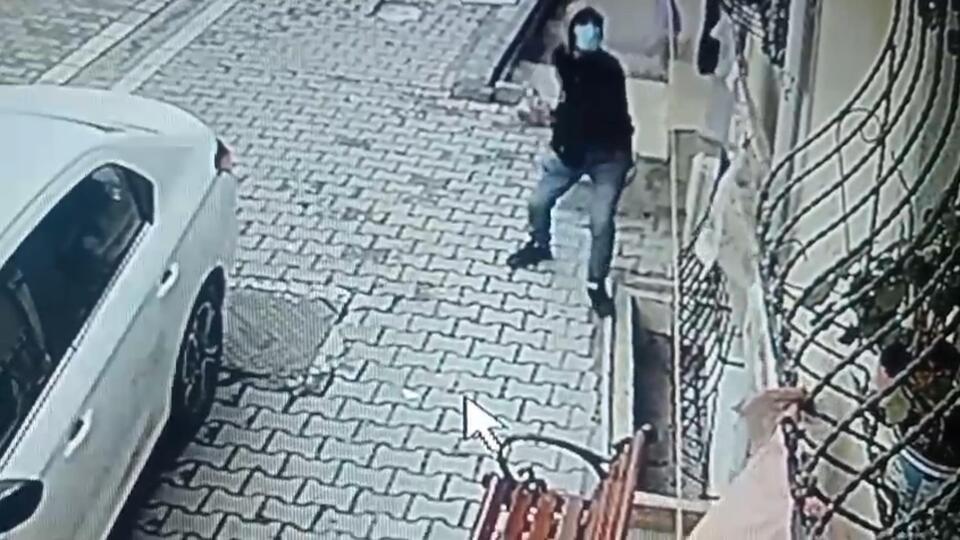 Kezzap dehşeti! Karısının ailesine saldırdı!