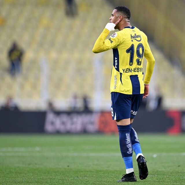 Kadıköy'de En-Nesyri'den tepki çeken hareket!