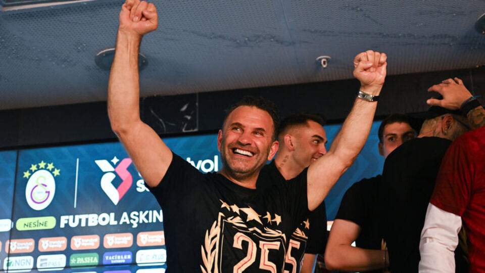 "2 kupa kazanmak inanılmaz bir gurur"