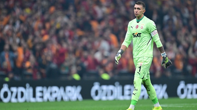 Bir kaleciden daha fazlası: Muslera!