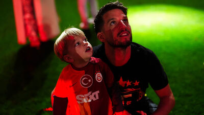 Mertens'in oğlu Ciro'nun eğlenceli anları