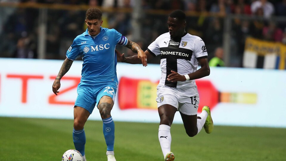 Napoli'den şampiyonluğa dev adım!