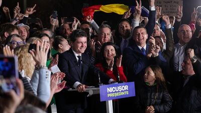 Romanya'da cumhurbaşkanı seçimini Nicuşor Dan kazandı