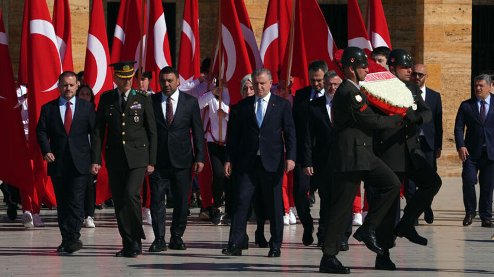 Gençlik ve Spor Bakanı Anıtkabir'de