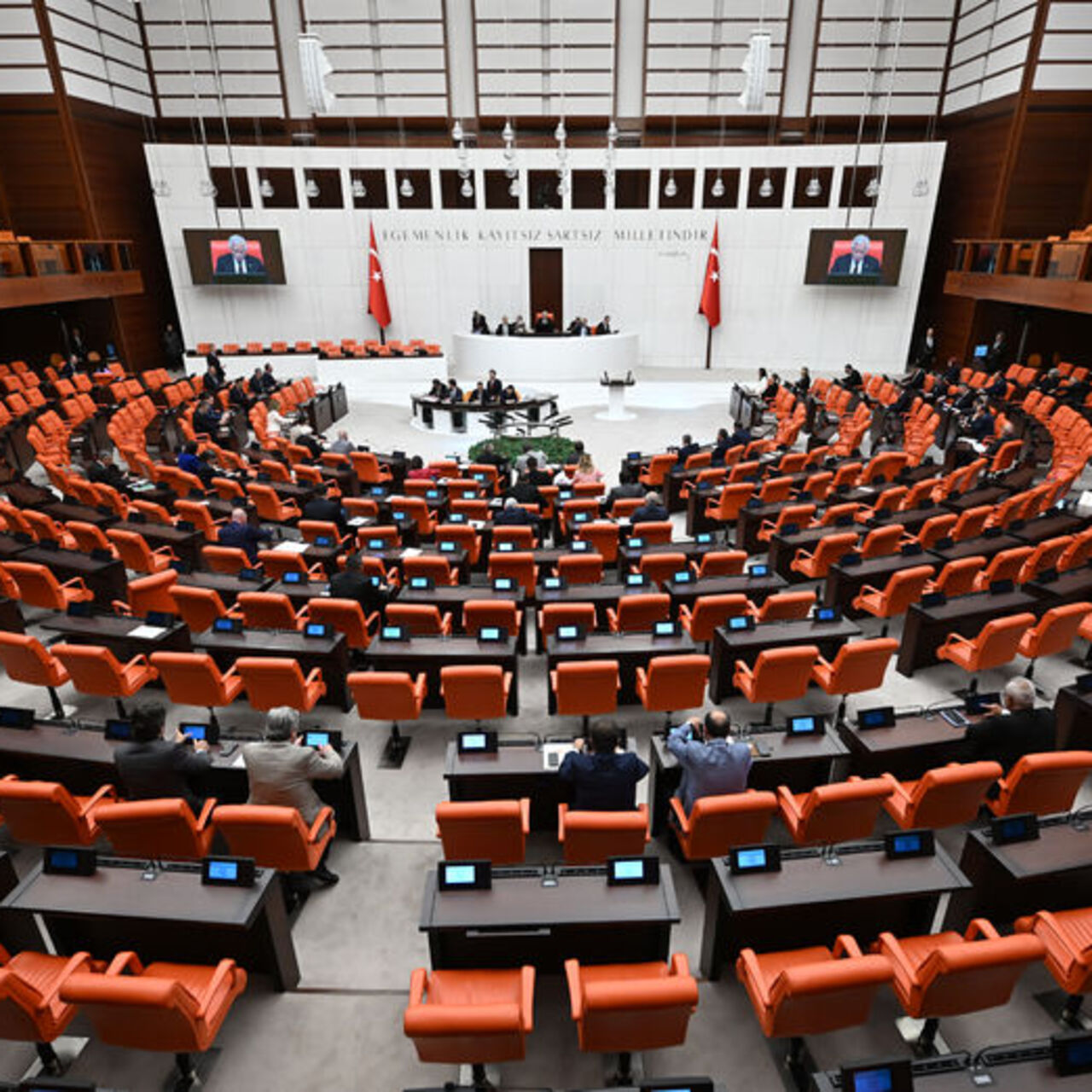 Siyasilerden 19 Mayıs mesajları