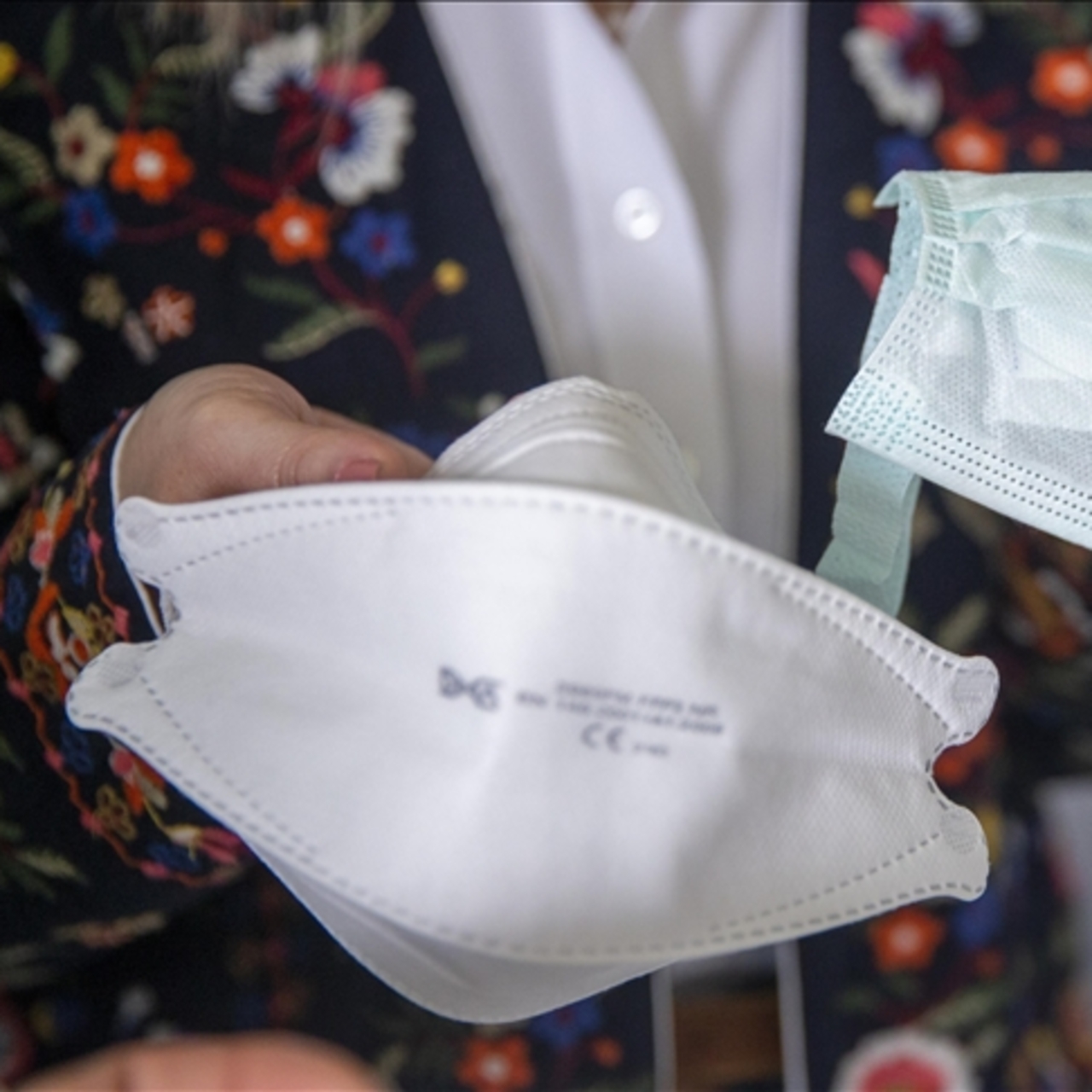 Bor madeninden yüksek koruyuculuğa sahip cerrahi maske üretildi