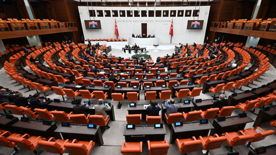 Siyasilerden 19 Mayıs mesajları