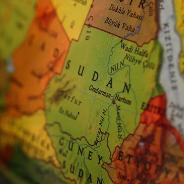 Sudan'da 2022'den sonra ilk kez başbakan atandı