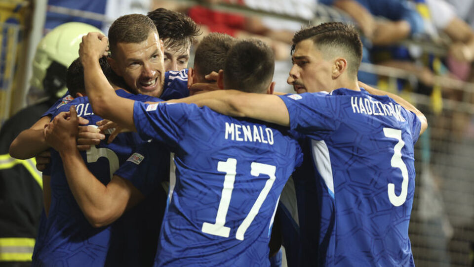 Edin Dzeko ve Hajradinovic'e milli davet!