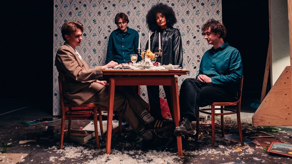 English Teacher İstanbul'a geliyor