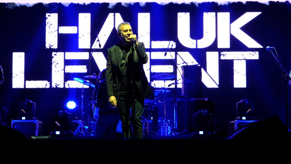 Ünlü şarkıcıdan Aydın itirafı