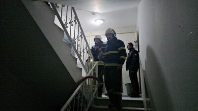 Yangına koşan polisler dumandan etkilendi!