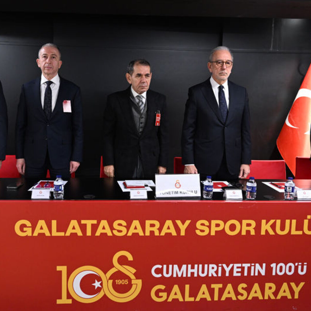 Galatasaray'da divan kurulu yarın toplanacak