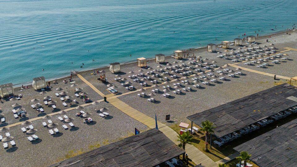 Bodrum'un gözde tatil beldesinde yeni halk plajı