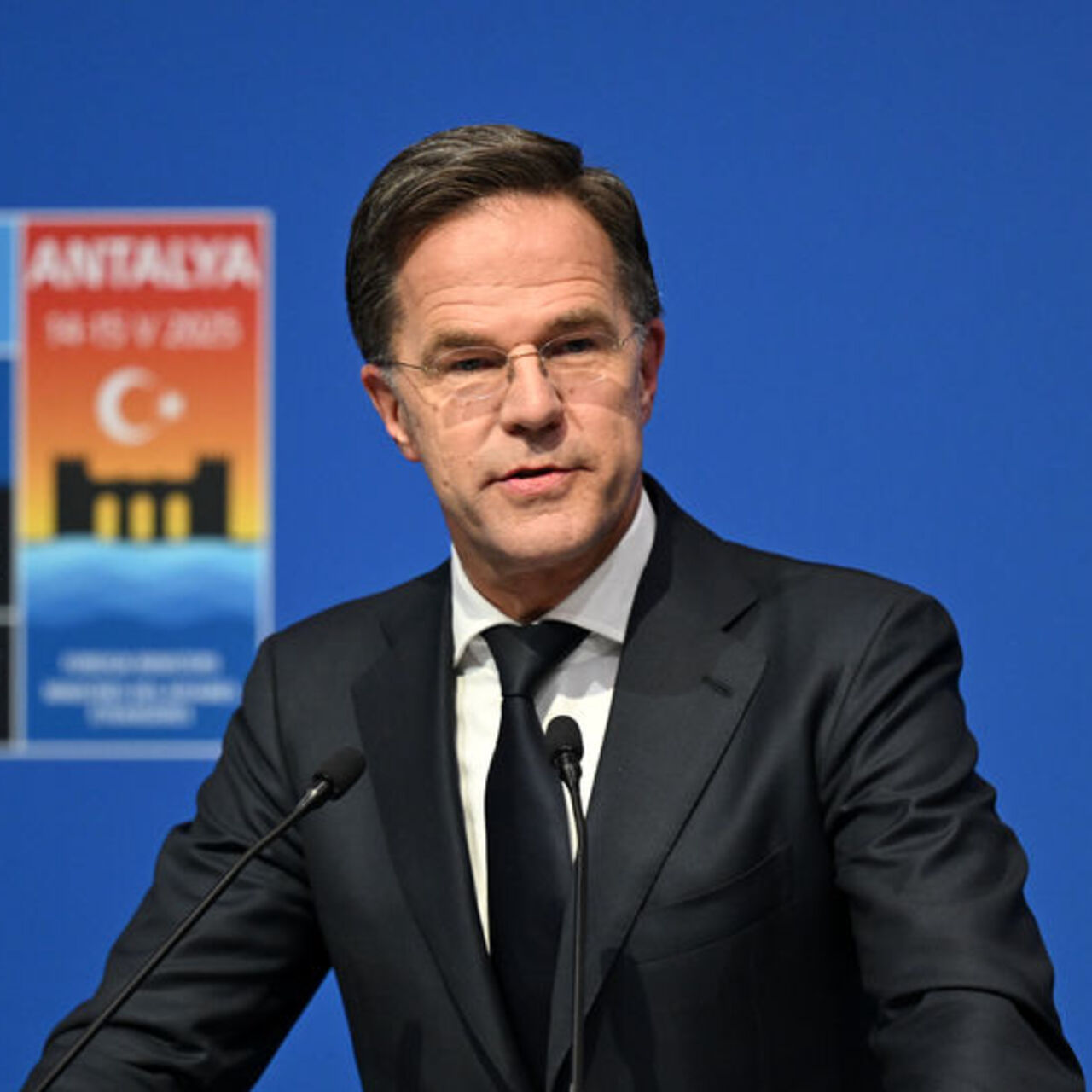 Rutte barış çabasından memnun 