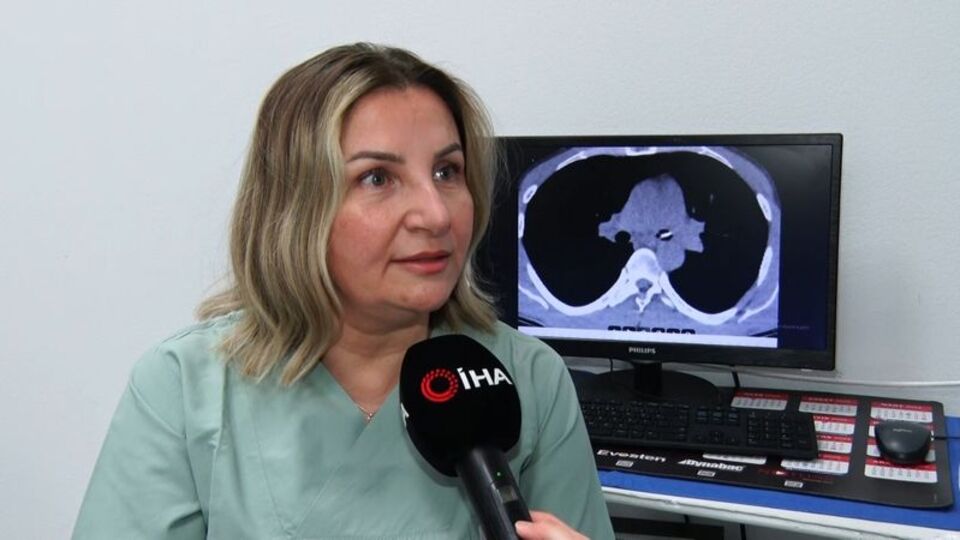 Uykusunda dişlerini yuttu!