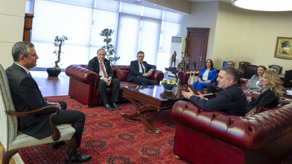 Özel, TBB Başkanı ile görüştü