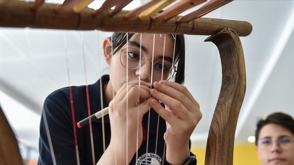 MEB yetenek sınavıyla öğrenci alan okullara başvuru ve uygulama kılavuzu yayımladı