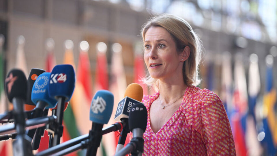 AB Suriye'ye yaptırımları kaldırmaya hazırlanıyor