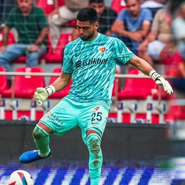 Bilal Bayazit'ten Muslera'ya övgü dolu sözler!