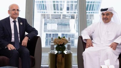 Bakan Şimşek, Katar Maliye Bakanı ile görüştü