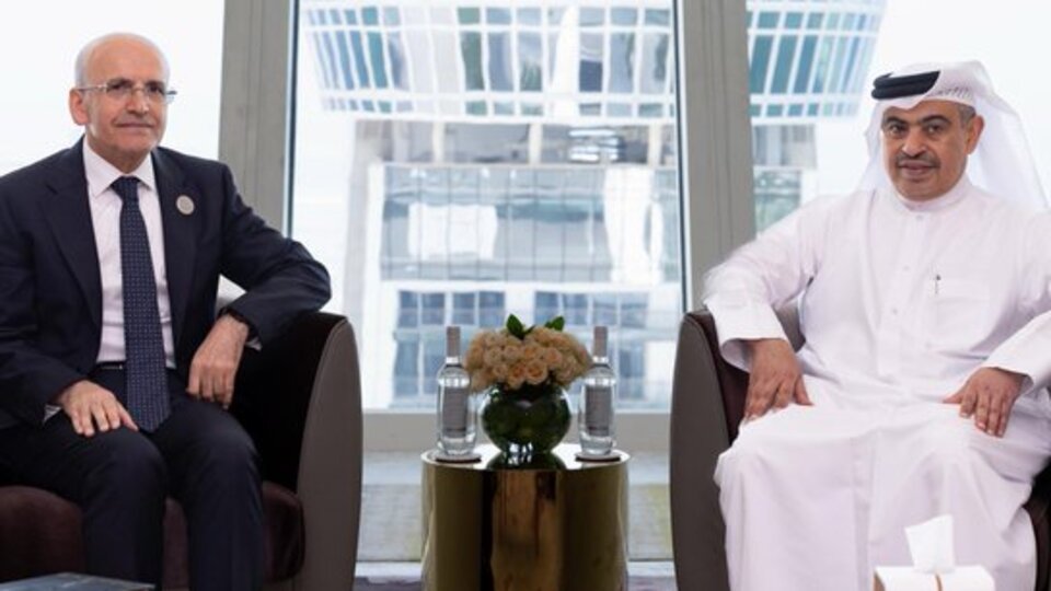 Bakan Şimşek, Katar Maliye Bakanı ile görüştü