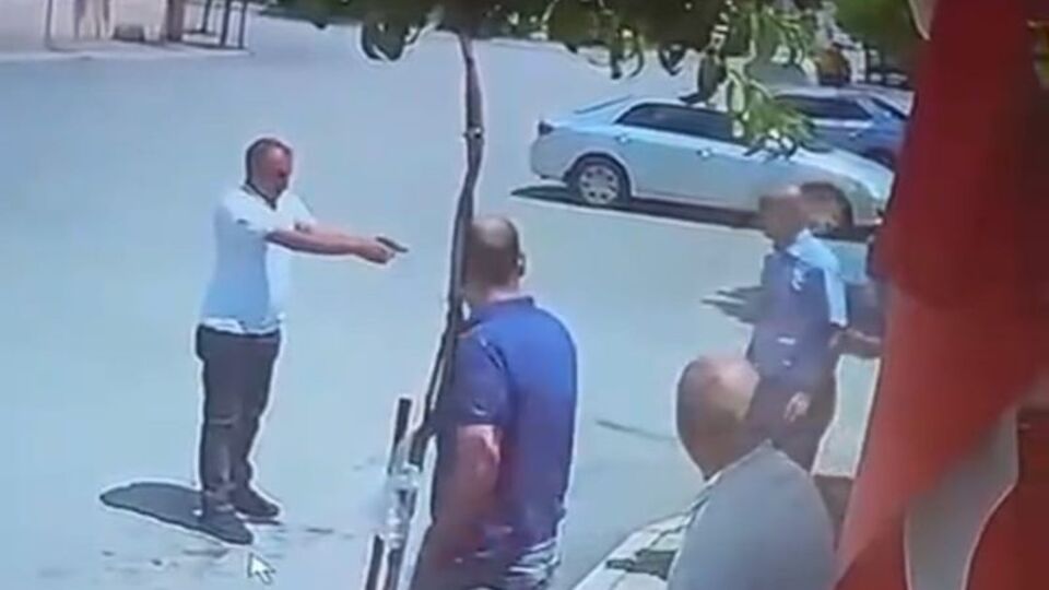 Ağabeyini vurup 112'yi aradı