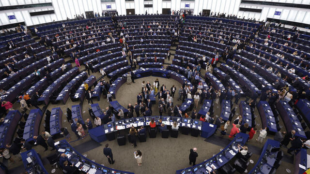 AB Suriye'ye yaptırımları kaldırma kararı aldı