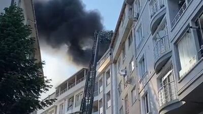 Eyüpsultan'da 7 katlı binada yangın