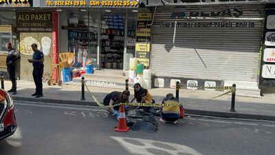 Fenalaşan yaya yola düştü... Servis ezdi öldürdü!