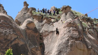 Sıcak hava balonu zorunlu iniş yaptı!