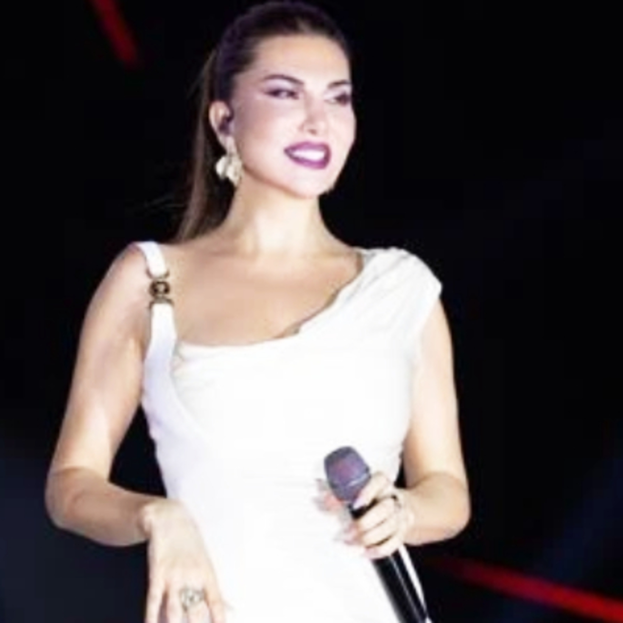 Manisa’da Ebru Yaşar coşkusu