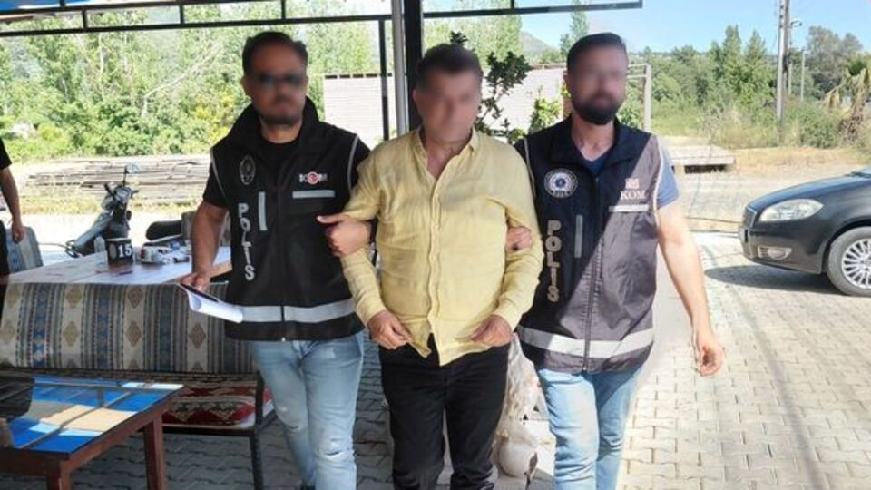 Borsa işlemlerinde usulsüzlük yaptığı iddia edilen 6 şüpheli yakalandı