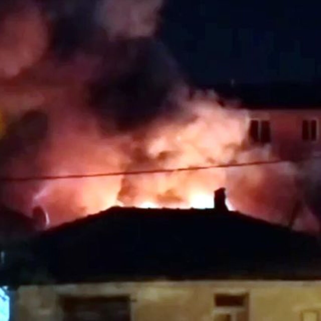 Edirne'de yangın; 3 evde hasar oluştu