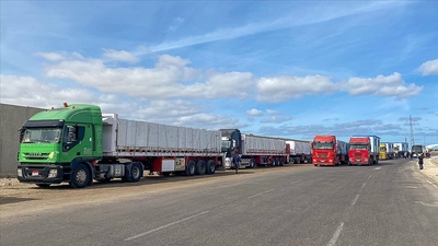 Gazze'ye 81 gün sonra ilk yardım tırları giriş yaptı