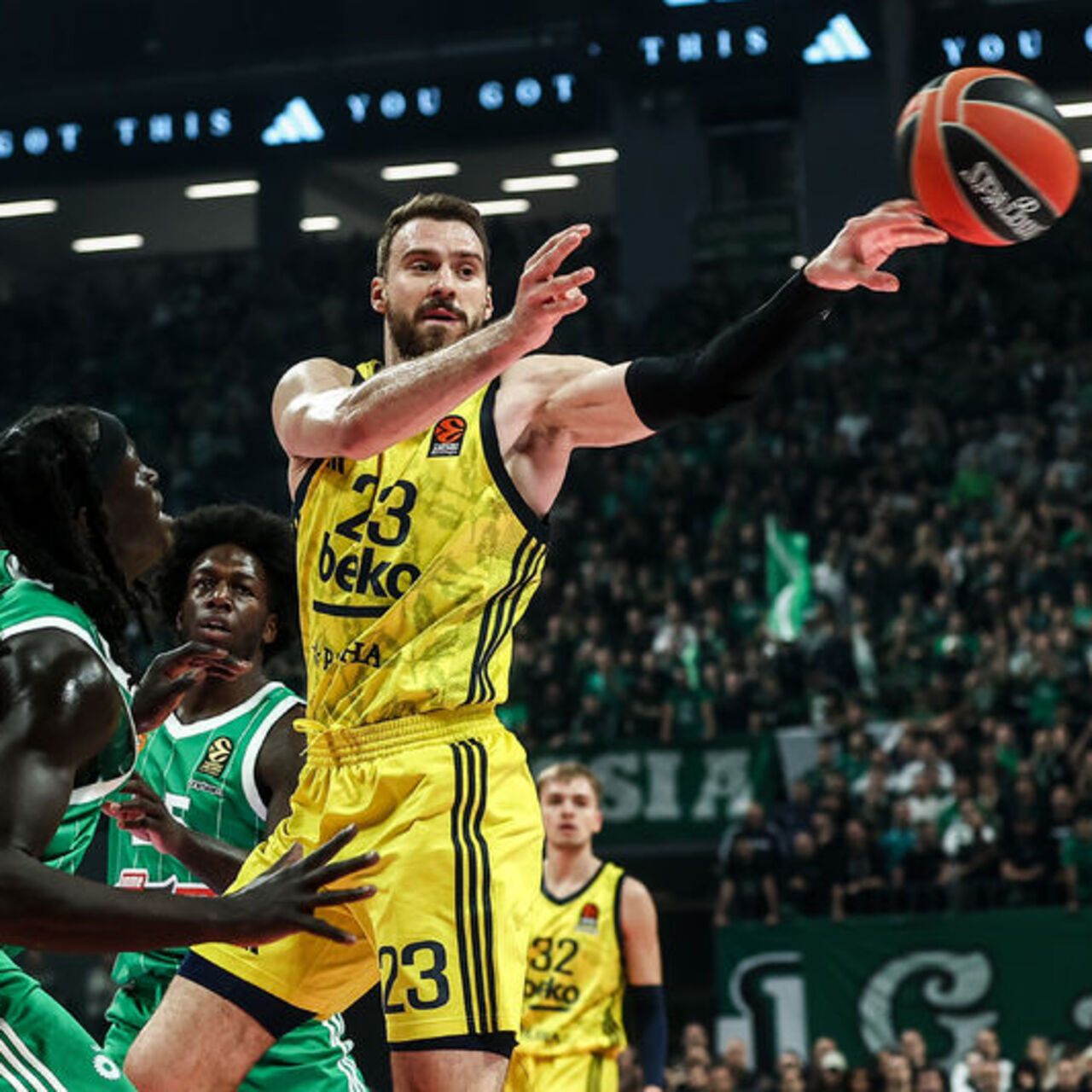 F.Bahçe Beko final için parkede!