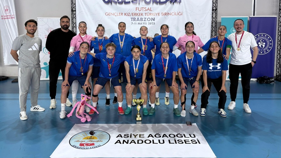 Asiye Ağaoğlu A.L. Kız Futsal Takımı, dünya kupası yolcusu