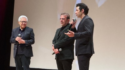 Gençliğini Mert Fırat oynadı