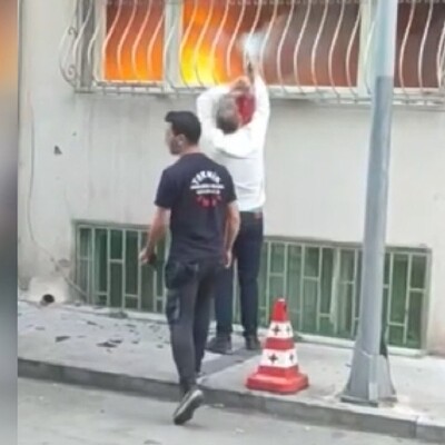 Şişli'de bir apartmanda yangın