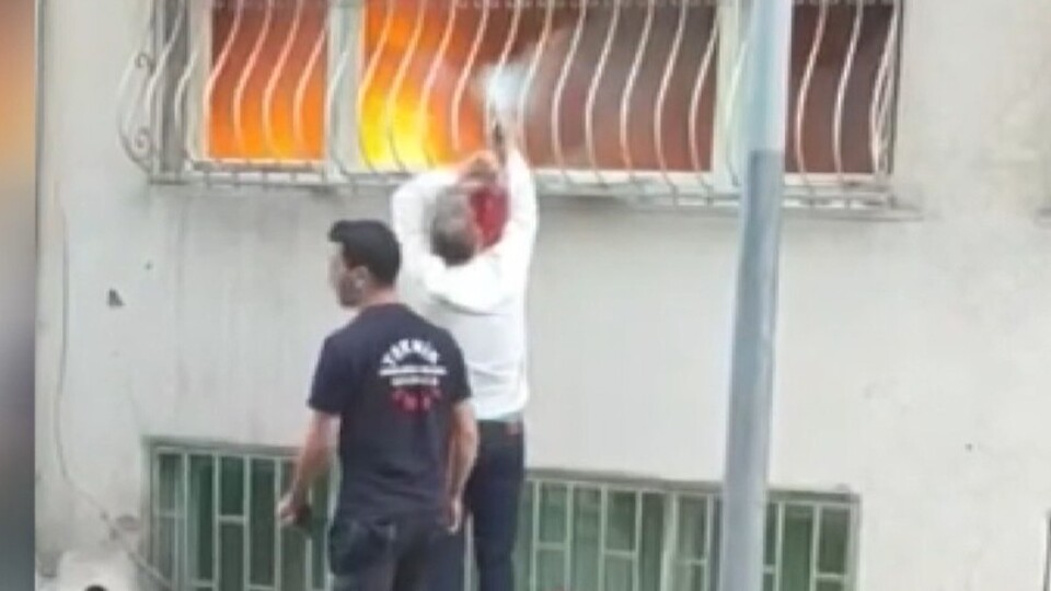 Şişli'de bir apartmanda yangın