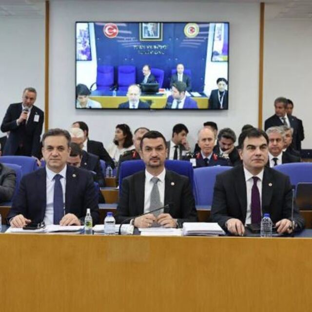 Torba teklifte 'ihraç yetkisi' çıkarıldı