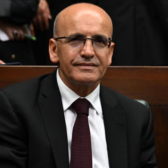 "Dış finansmana erişim güçlü şekilde sürüyor"