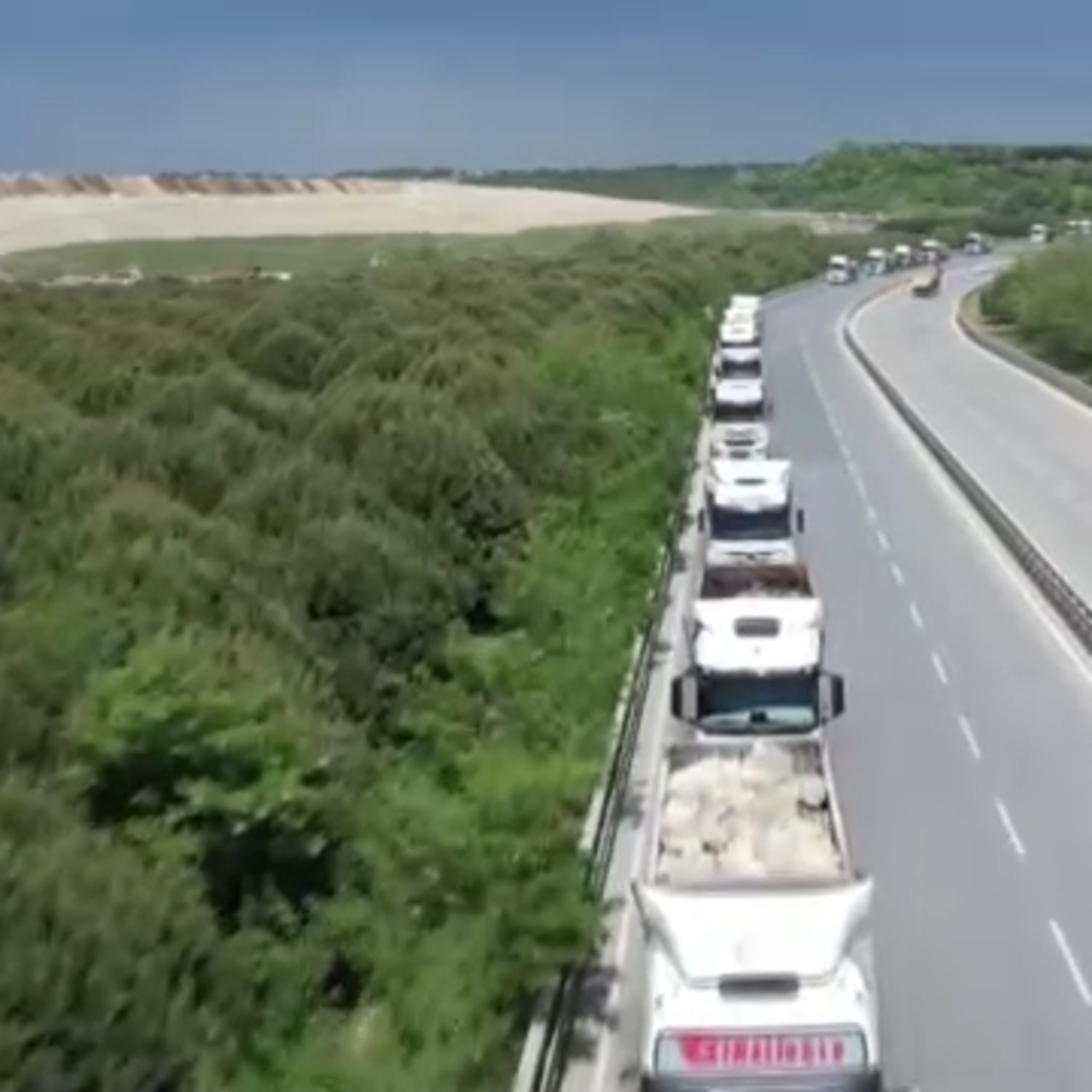 İstanbul'da 12 kilometrelik "hafriyat" kuyruğu