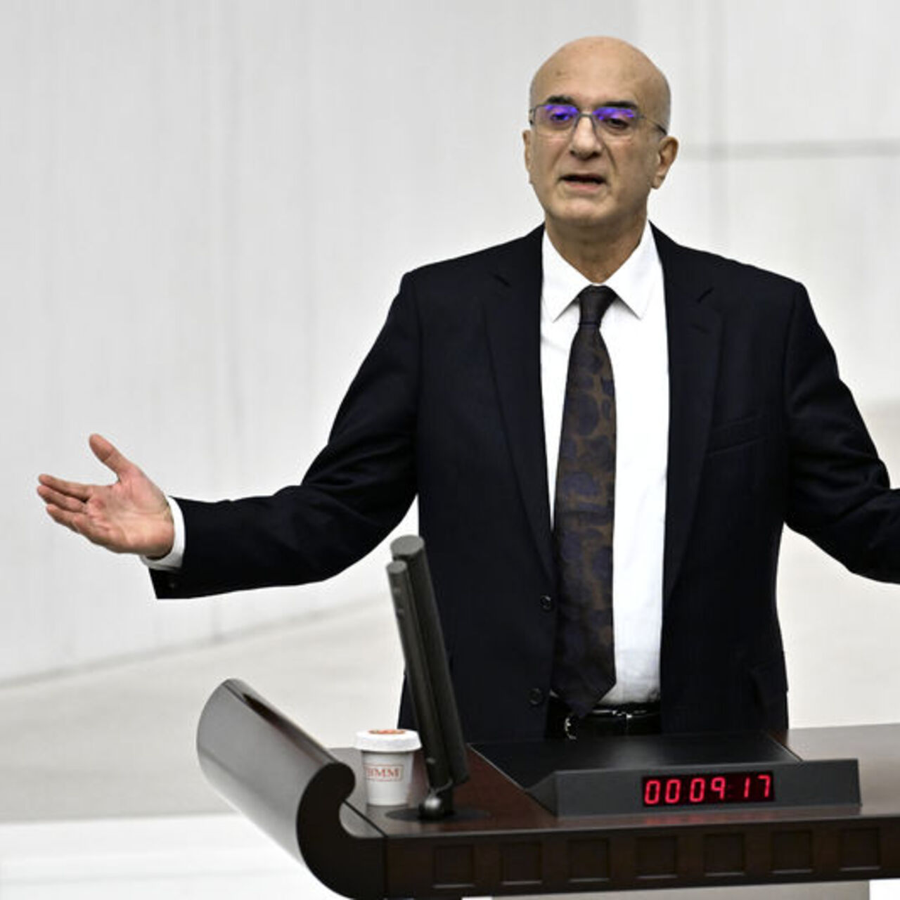 CHP Meclis Başkanvekili Tekin Bingöl oldu