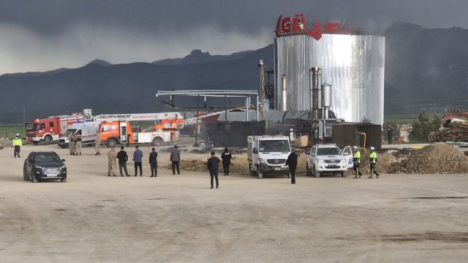 Asfalt üretim tesisinde patlama!