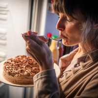 Gece yemek yeme alışkanlığının altında ne var?